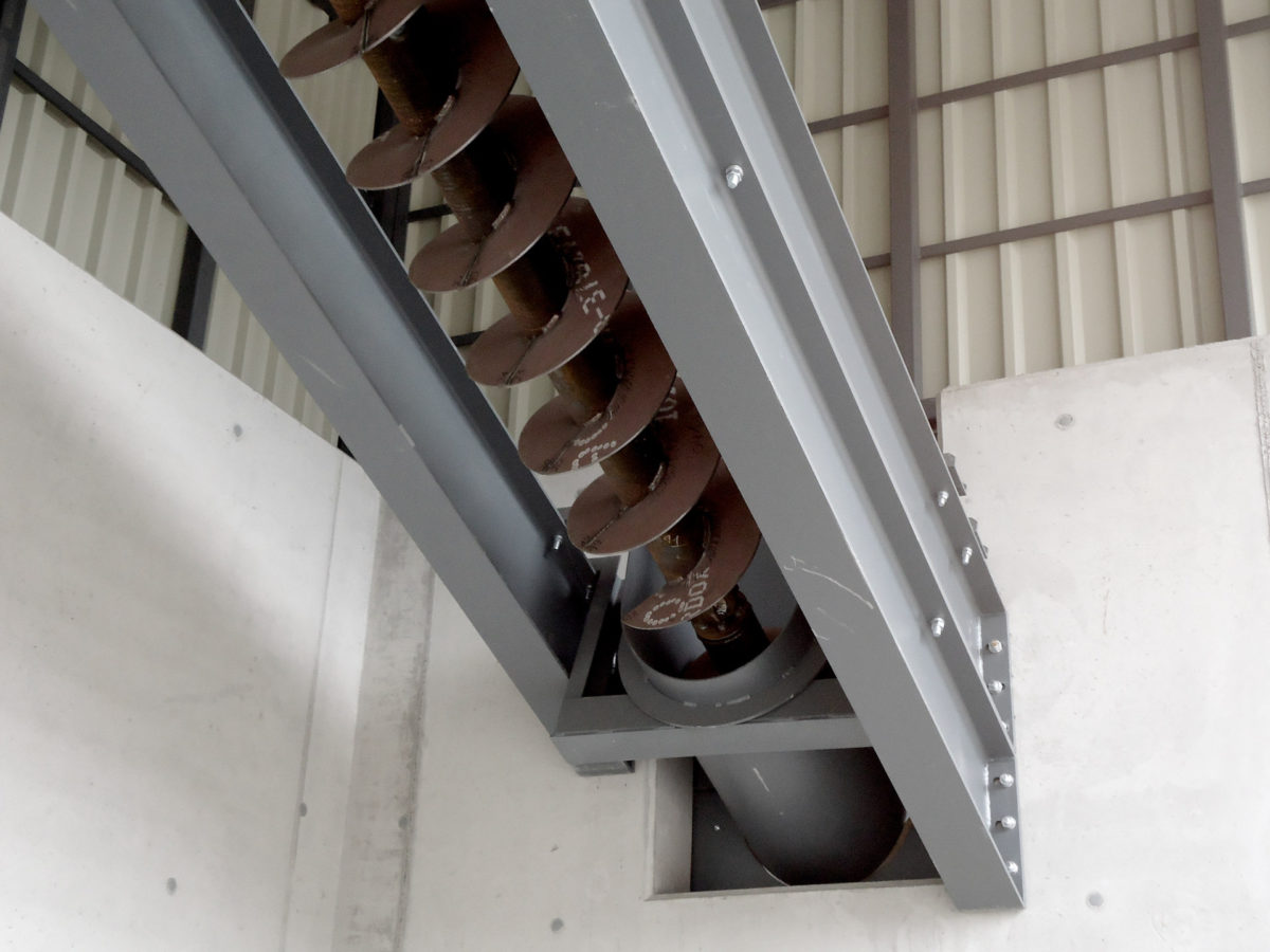 Transport screw 001